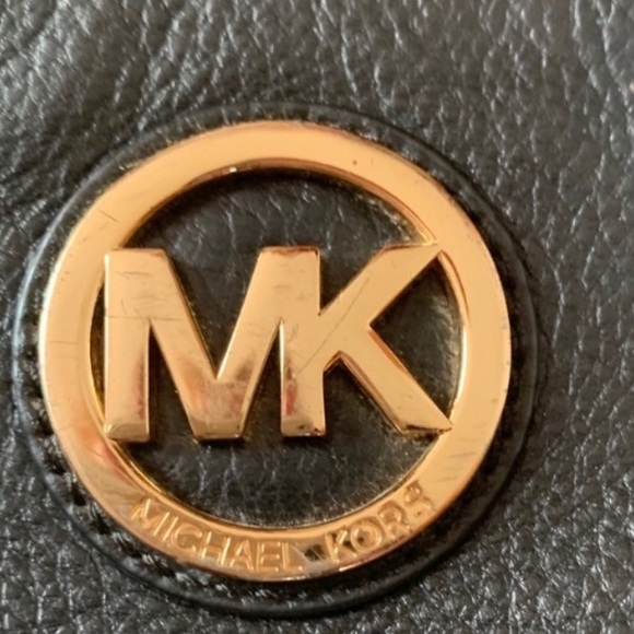 Michael Michael Kors Leather Fulton Crossbody - Picture 3 of 5